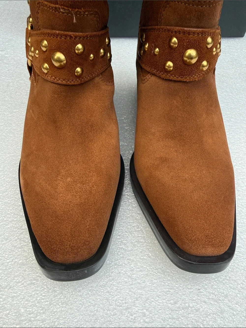 VINCE CAMUTO Roista Brown Suede Ankle Studded Boots 5.5 Western New